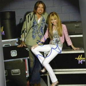 Miley Cyrus Autogramm Hannah Montana Two and a Half Men Autograph