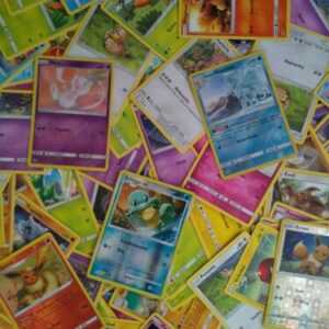 100 Pokemon Karten Deutsch Sammlung mit 4 Holos Glitzerkarten Bulk keine Doppelt