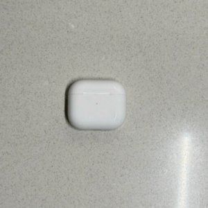 Original Apple AirPods 3. Generation Ladecase - Ersatz Einzelteil - vom Händler