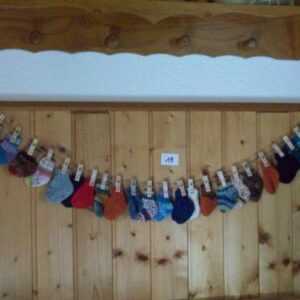 Adventskalender zum befüllen Kleiner Advents Kalender 24  Kleine Socken