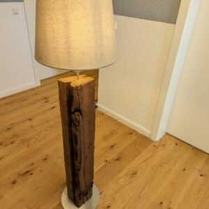 Design Stehlampe "Alter Eichenbalken", Balkenlampe, Stehleuchte, Eiche, Holz