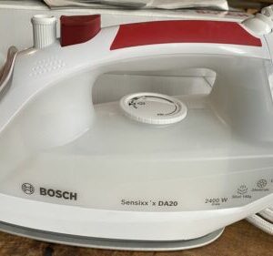 BOSCH Bügeleisen Sensixx x nagelneu 2400 Watt Air System weiß rot