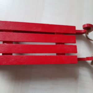 Deco-Schlitten*Holz in rot  *z.Hängen* 17,5  x 5,5 x 2,8 cm